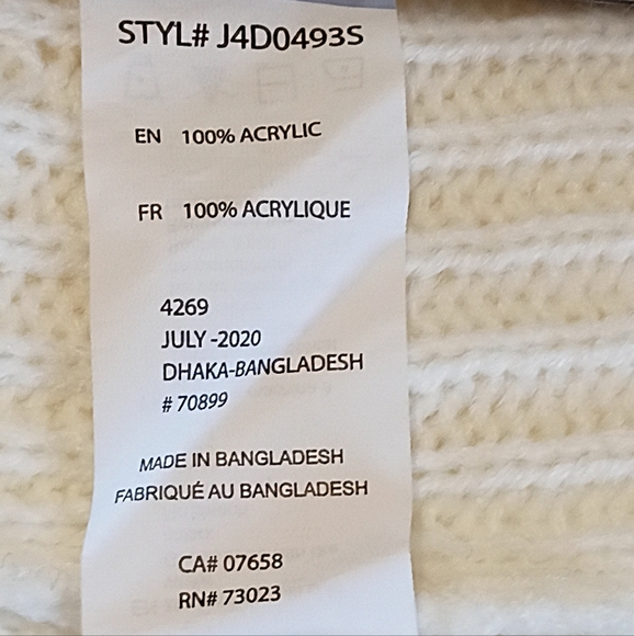 Streetwear Society Women's White Frayed Ribbed Knit Sweater - Picture 15 of 16